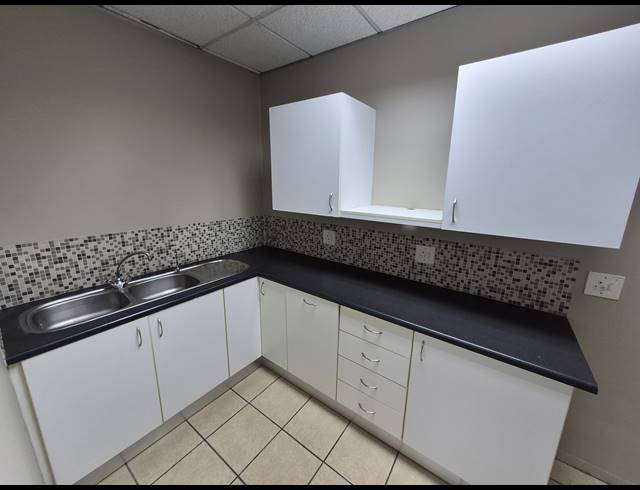 306M² OFFICE TO LET IN WOODMEAD